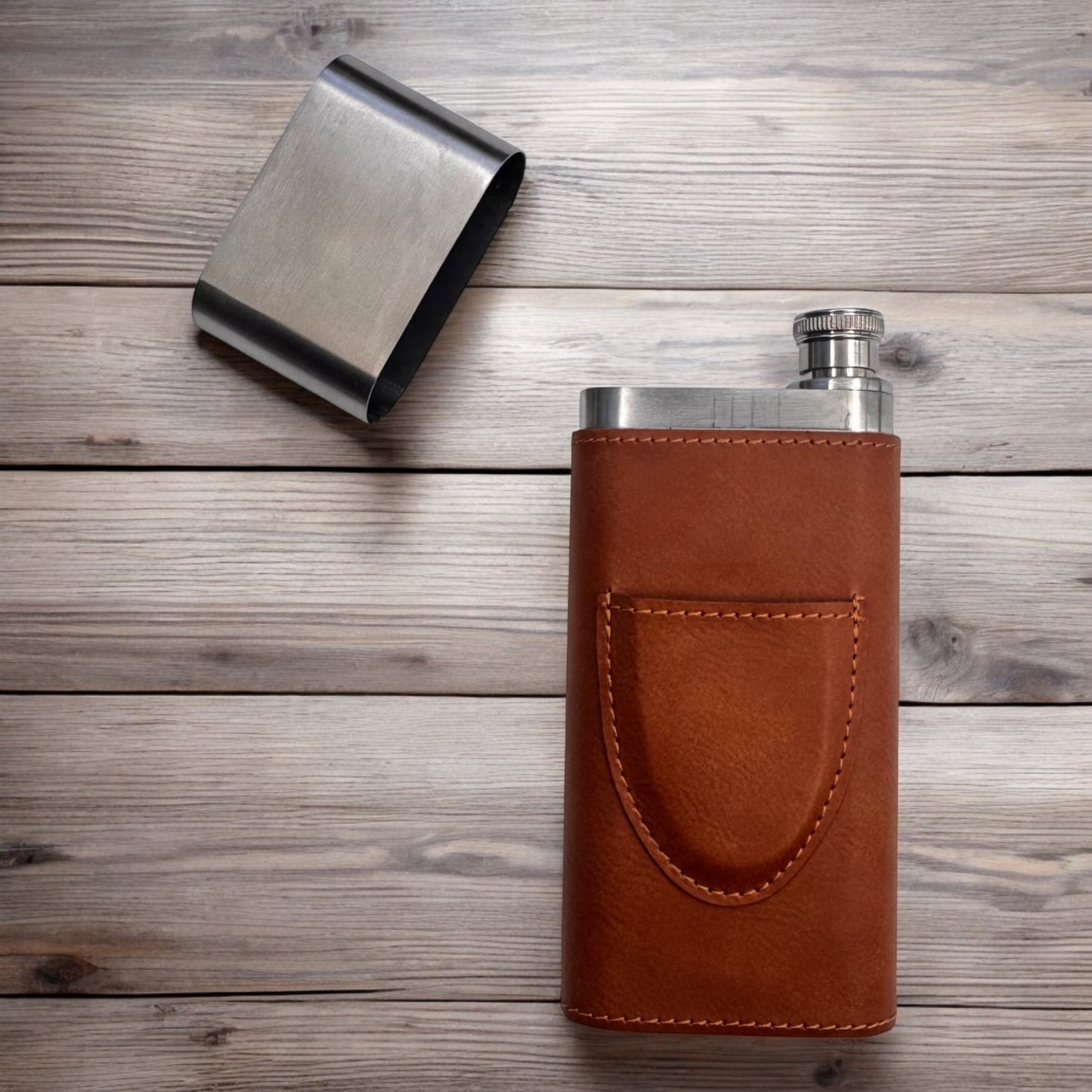 Leatherette Cigar Case w/Flask