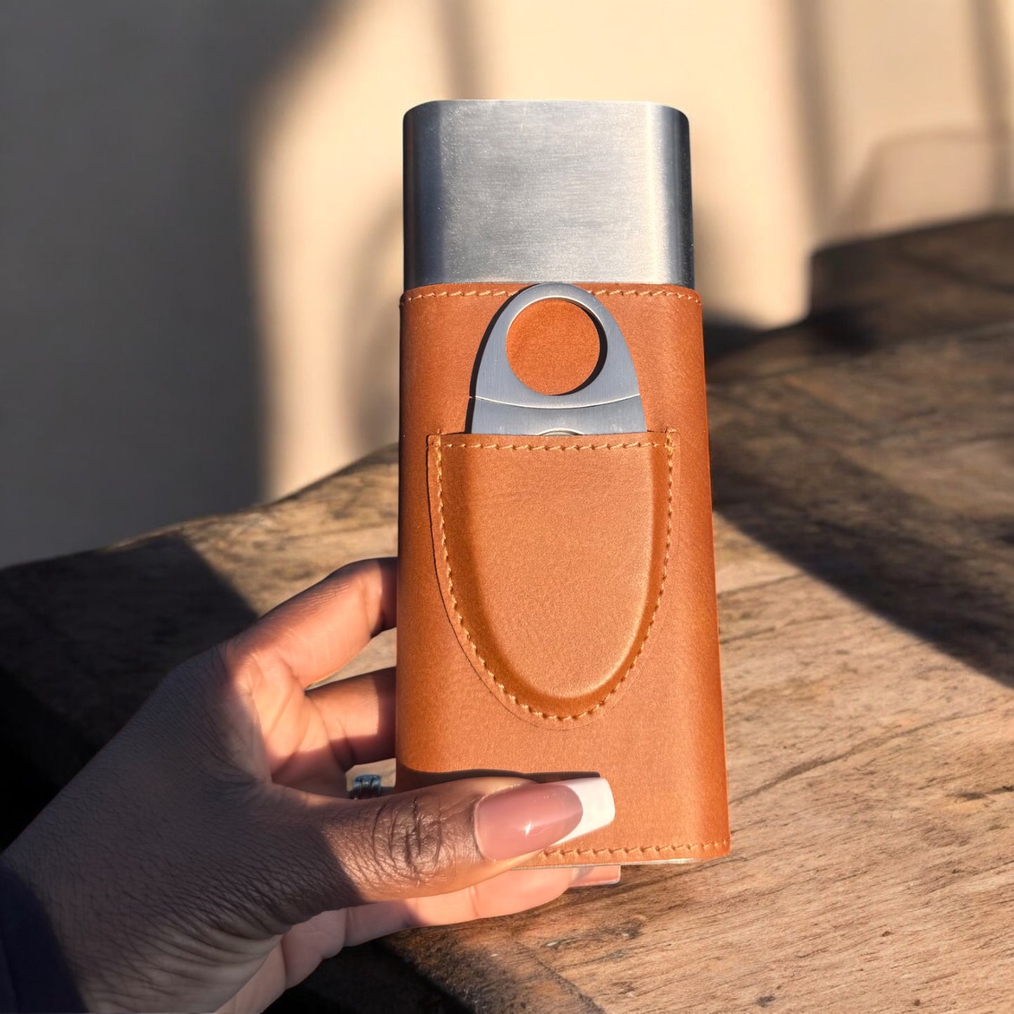 Leatherette Cigar Case w/Flask