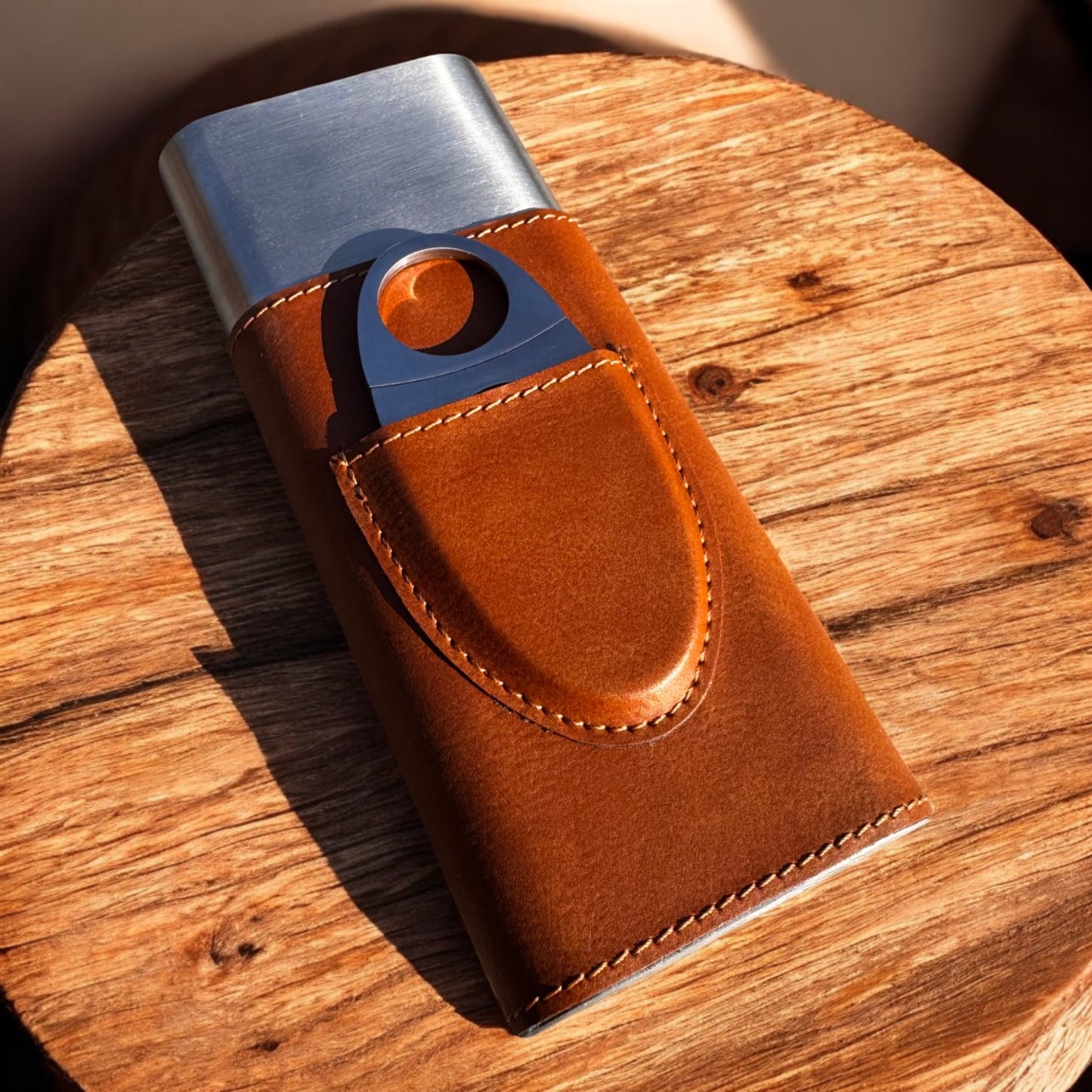 Leatherette Cigar Case w/Flask